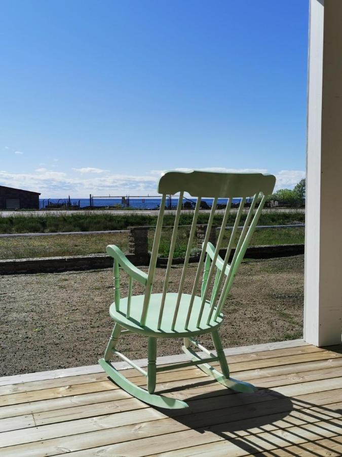 Villa Neptuni Rumsuthyrning Byxelkrok Esterno foto